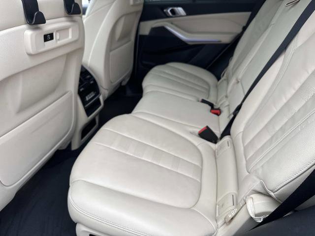Used 2022 BMW X5 sDrive40i w/ M Sport Package image 18
