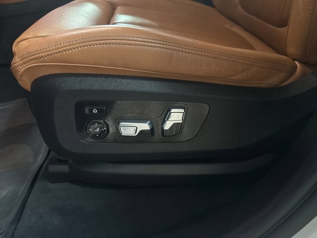 Used 2022 BMW X7 xDrive40i w/ Premium Package AWD/4WD image 20