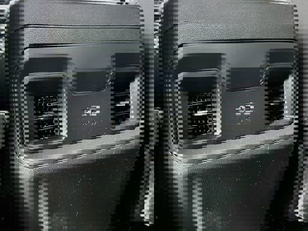 Used 2024 Chevrolet Silverado 1500 RST w/ Z71 Off-Road Package image 16