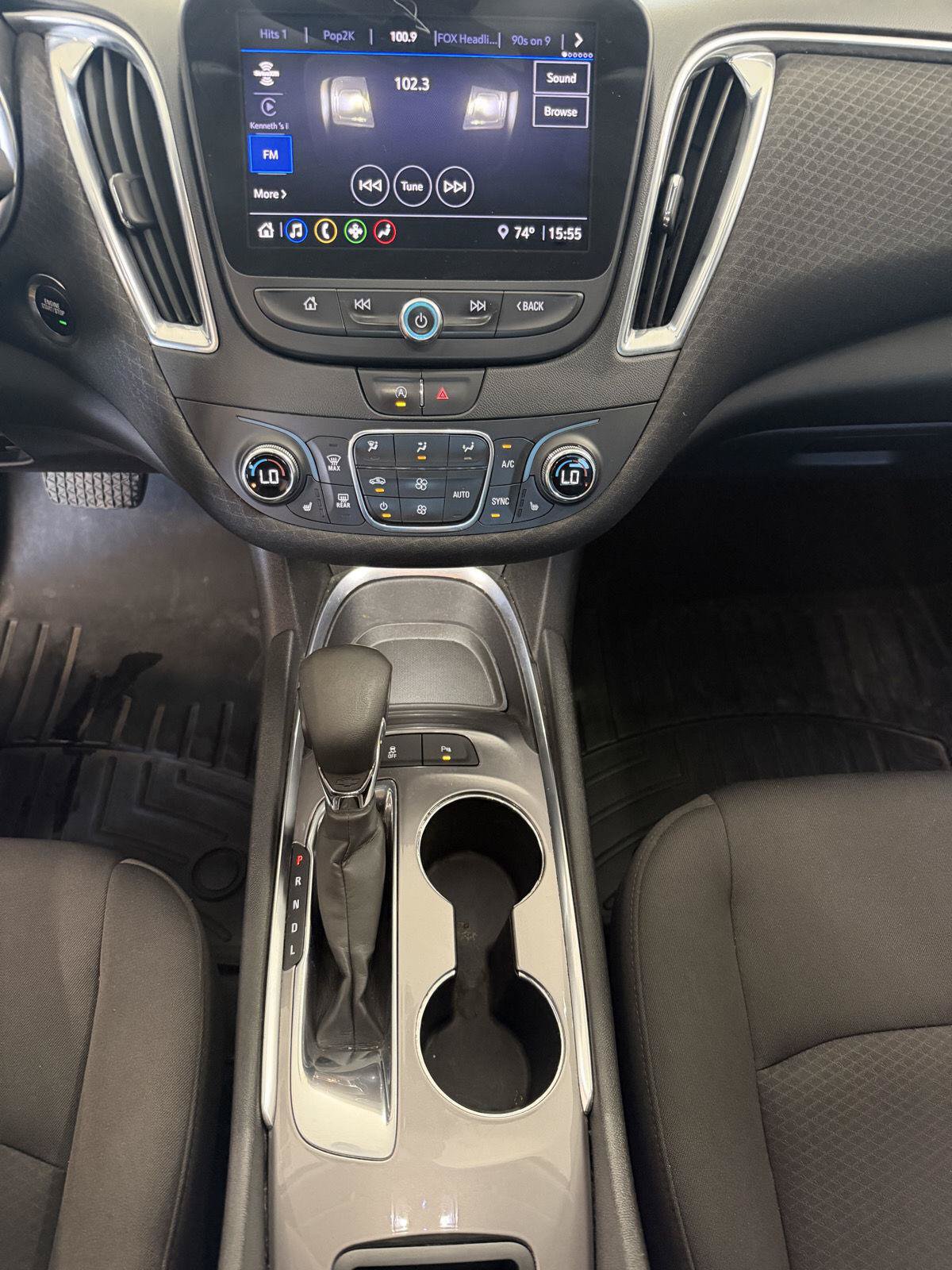Used 2021 Chevrolet Malibu LT FWD image 19