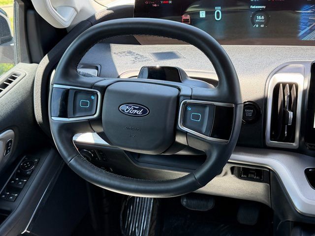 Certified 2025 Ford Expedition Max Active AWD/4WD image 4