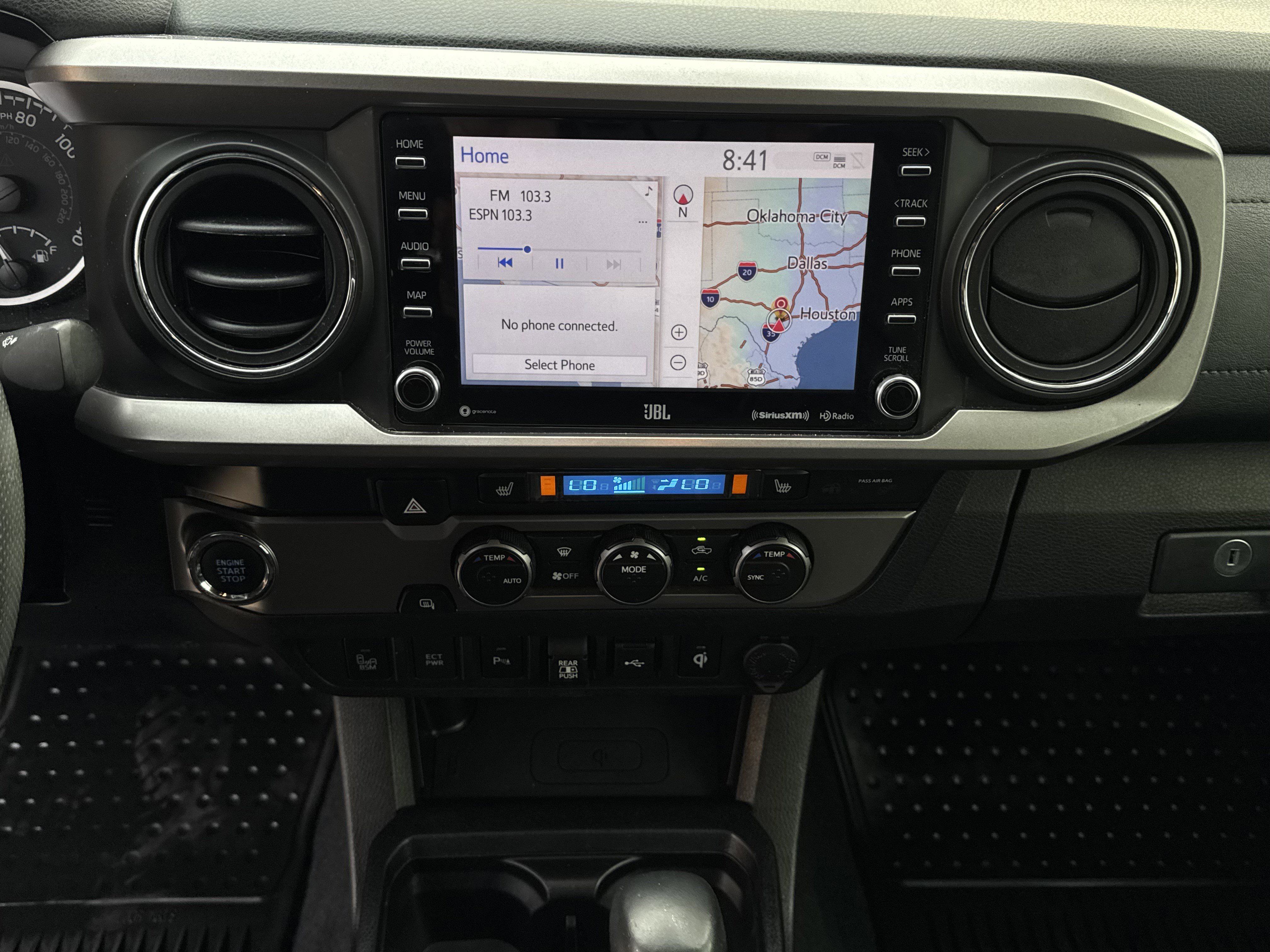 Used 2020 Toyota Tacoma Limited image 21