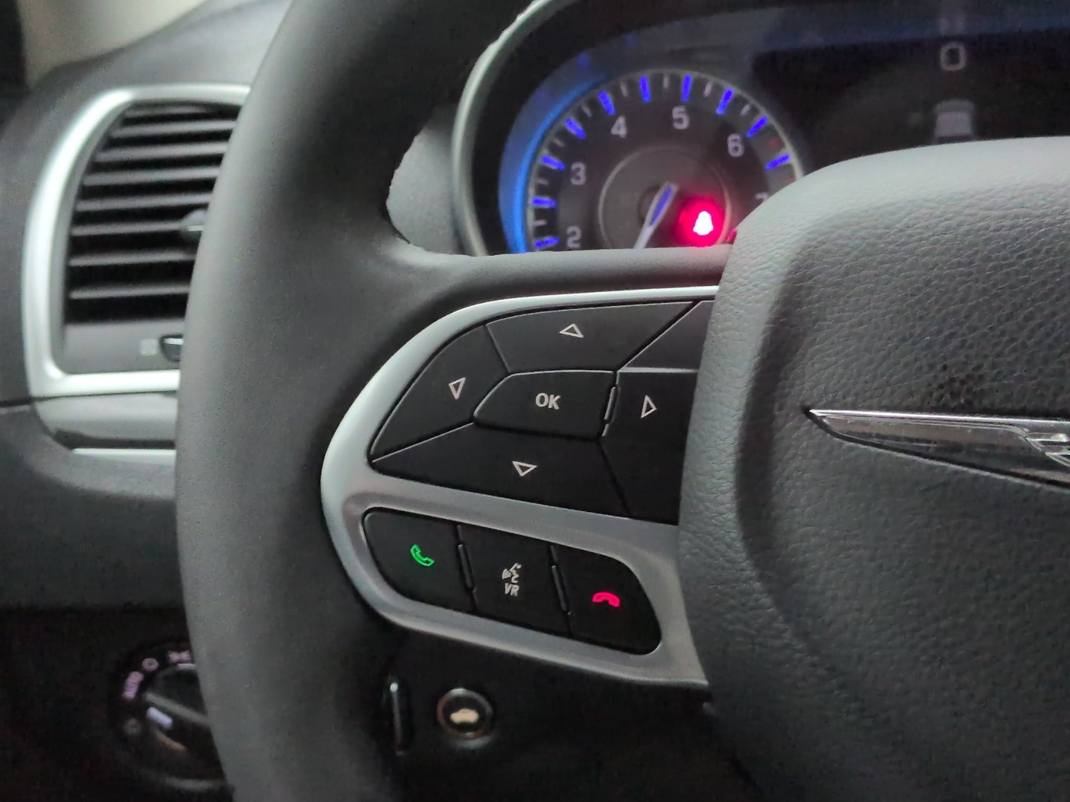 Used 2022 Chrysler 300 Touring w/ Sport Appearance Package RWD image 18
