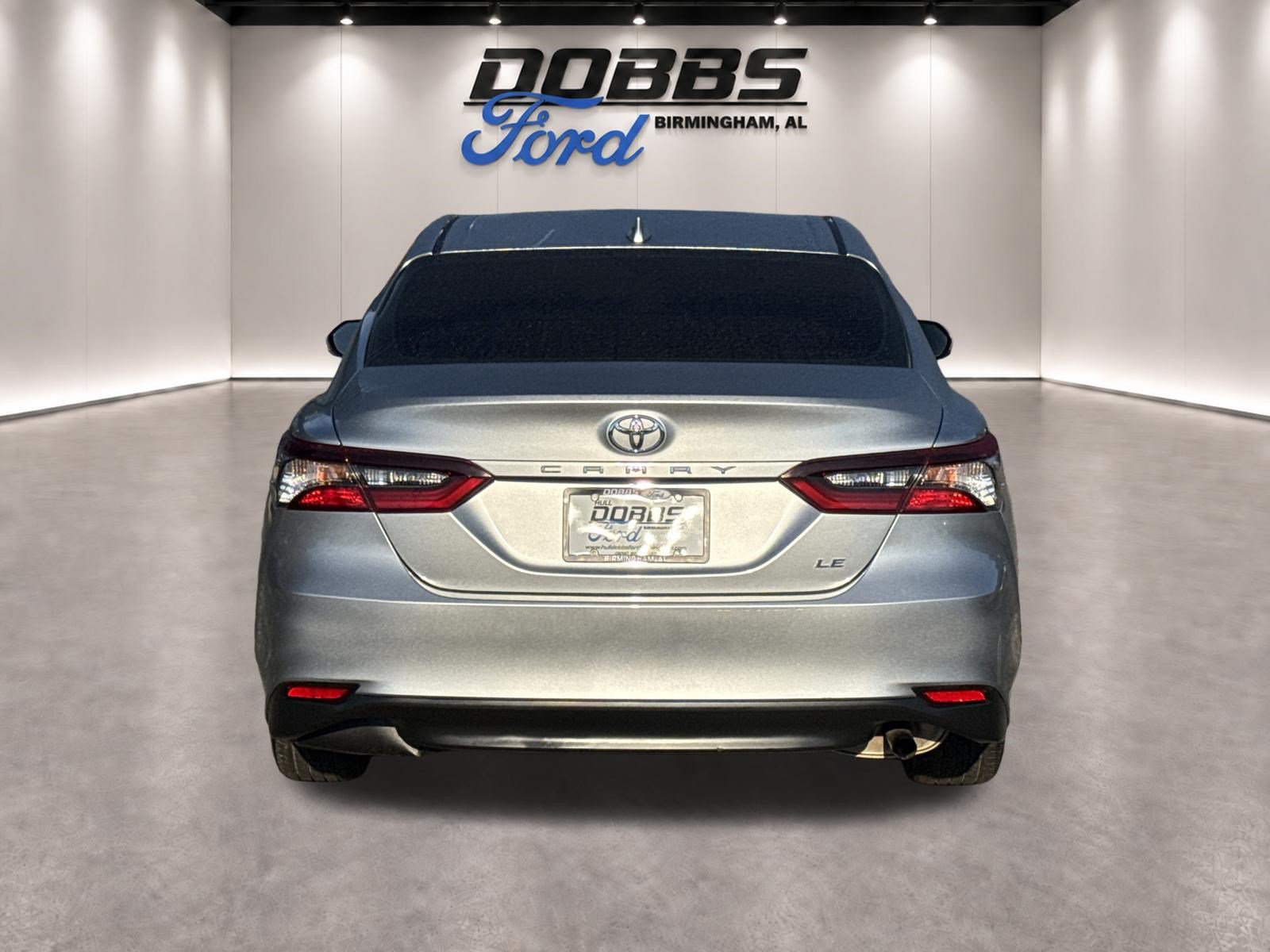 Used 2024 Toyota Camry LE FWD image 5