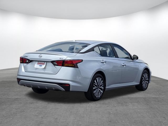Used 2024 Nissan Altima 2.5 SV FWD image 4
