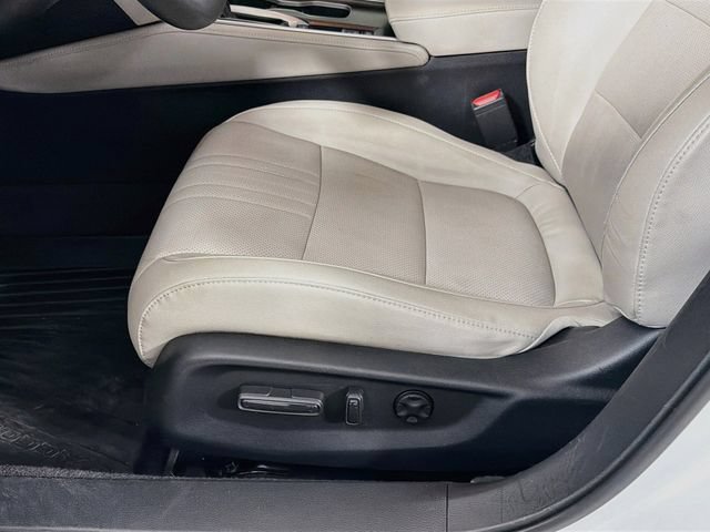Used 2018 Honda Accord Touring image 23