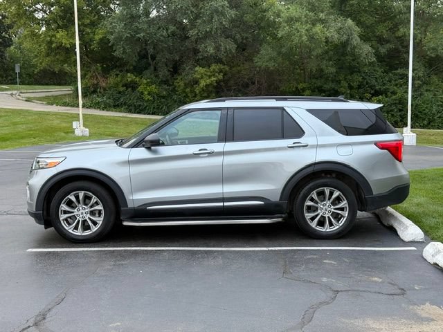 Certified 2024 Ford Explorer XLT w/ Equipment Group 202A AWD/4WD image 4