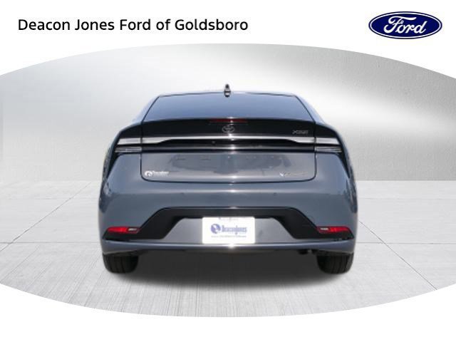 Used 2024 Toyota Prius Prime XSE Premium image 4