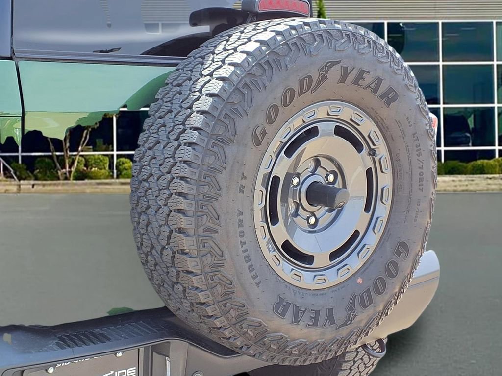 Certified 2025 Ford Bronco Badlands w/ Sasquatch Package image 34