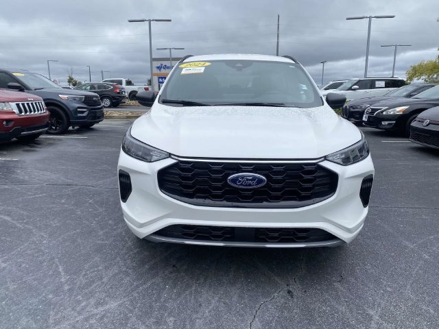 Certified 2024 Ford Escape ST-Line w/ Tech Pack #1 AWD/4WD image 2