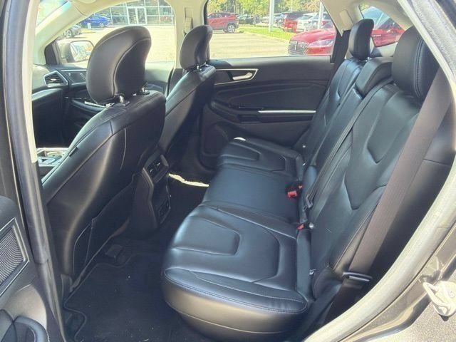 Certified 2019 Ford Edge Titanium FWD image 15