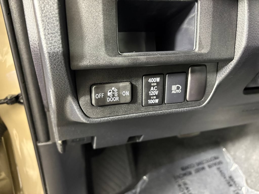 Used 2018 Toyota Tacoma TRD Sport w/ Technology Package AWD/4WD image 14