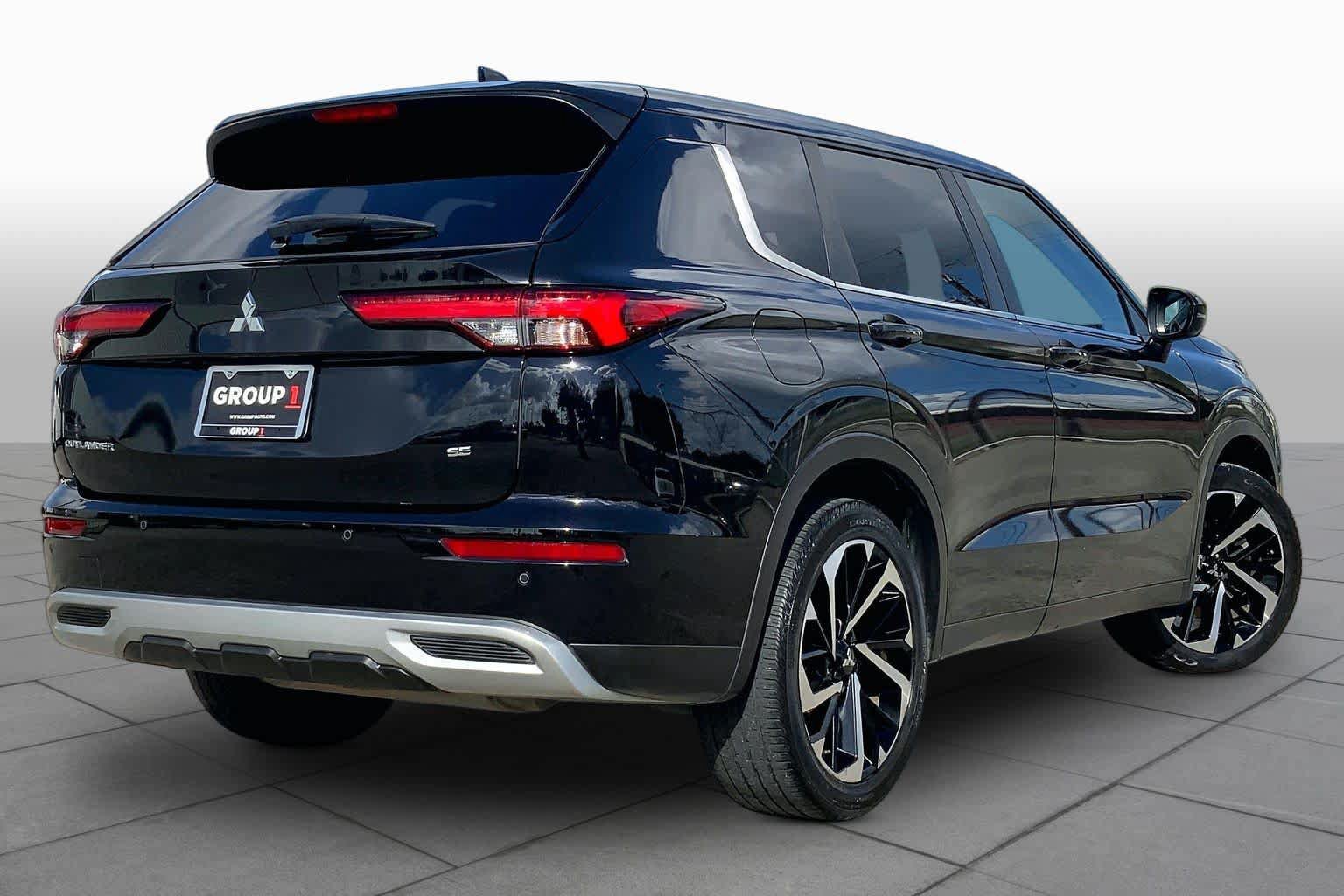 Used 2022 Mitsubishi Outlander SE FWD image 11