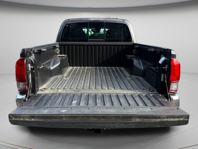 Used 2023 Toyota Tacoma SR5 AWD/4WD image 12
