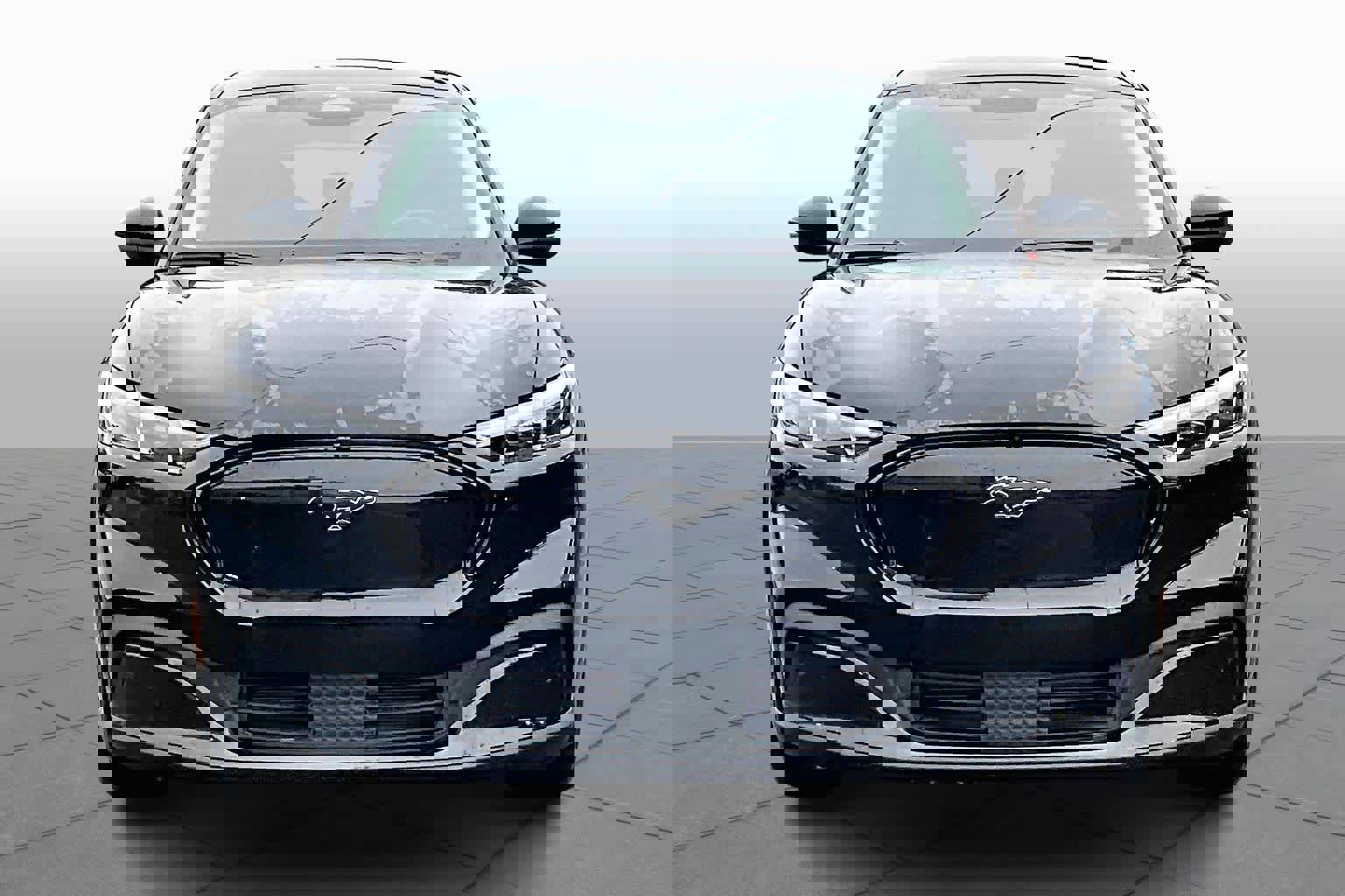 Certified 2025 Ford Mustang Mach-E Premium image 3