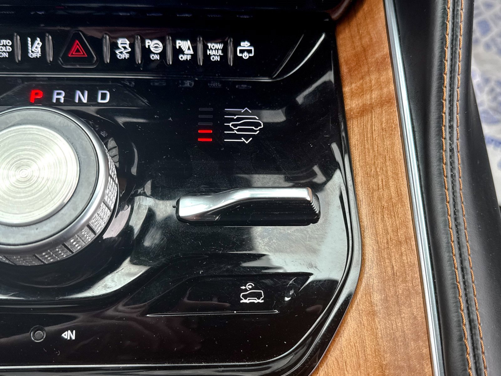 Used 2023 Jeep Grand Wagoneer Series III image 40