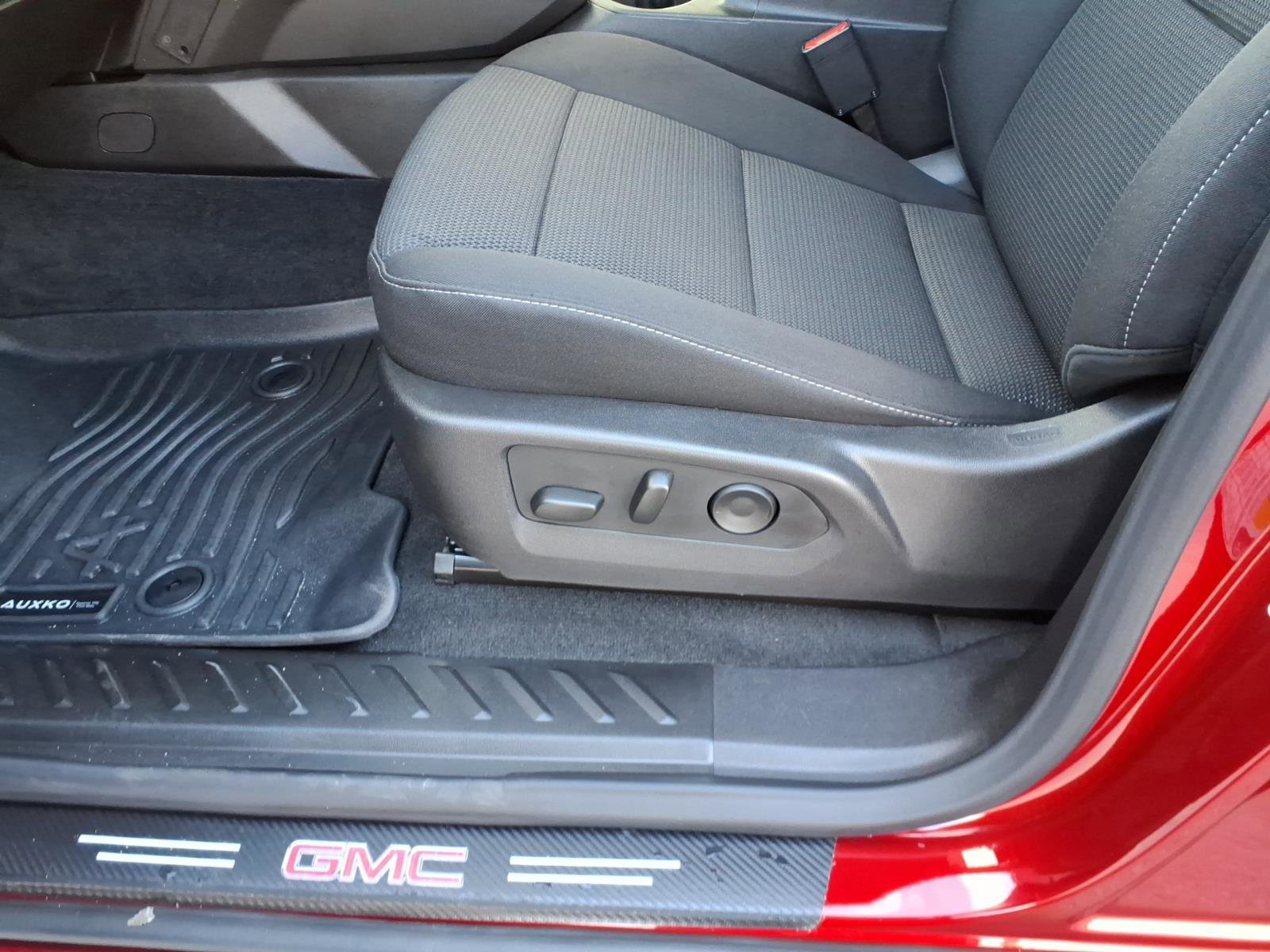 Used 2025 GMC Canyon Elevation w/ Convenience Package image 12