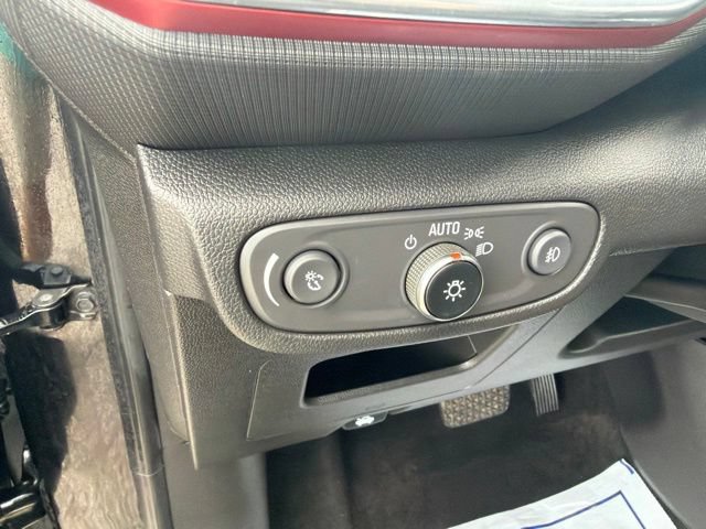 Used 2022 Chevrolet TrailBlazer RS FWD image 8