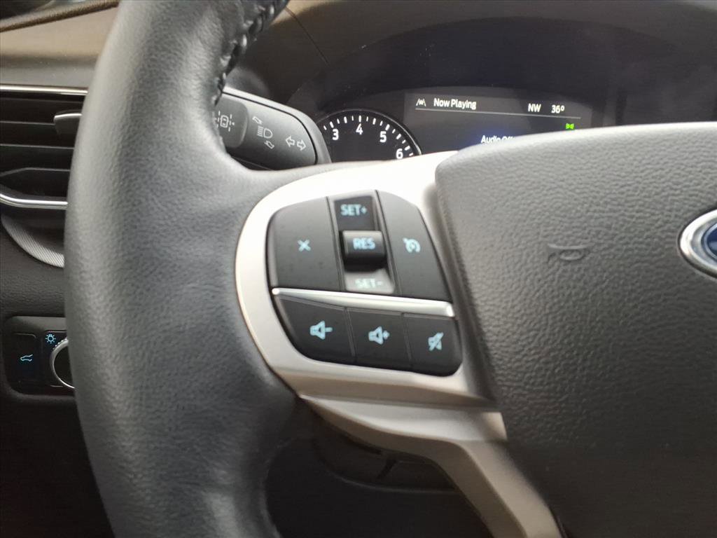 Certified 2022 Ford Explorer XLT w/ Equipment Group 202A image 19