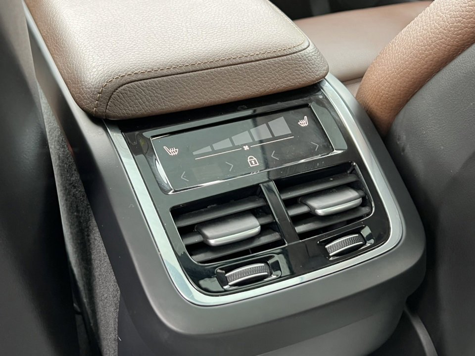 Used 2020 Volvo XC60 T6 Inscription w/ Protection Package Premier image 36