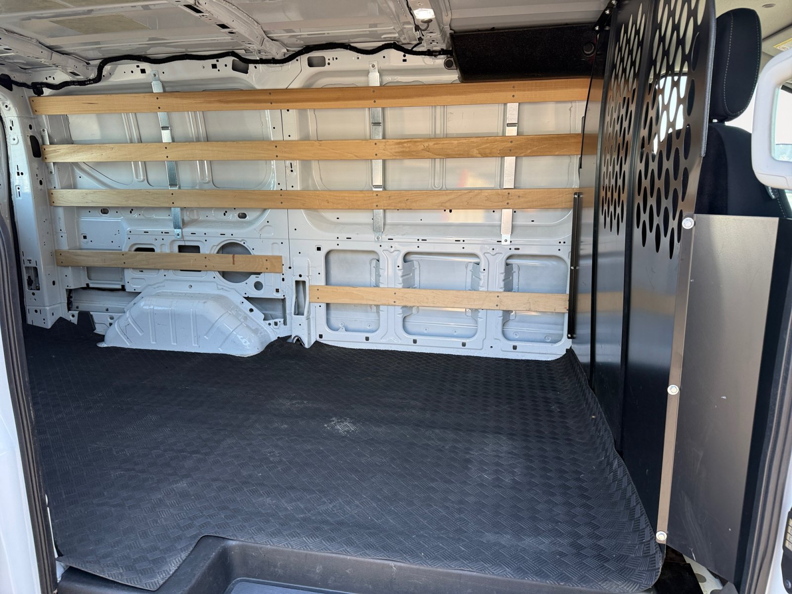 Certified 2025 Ford Transit 250 Low Roof w/ Exterior Upgrade Package RWD image 18