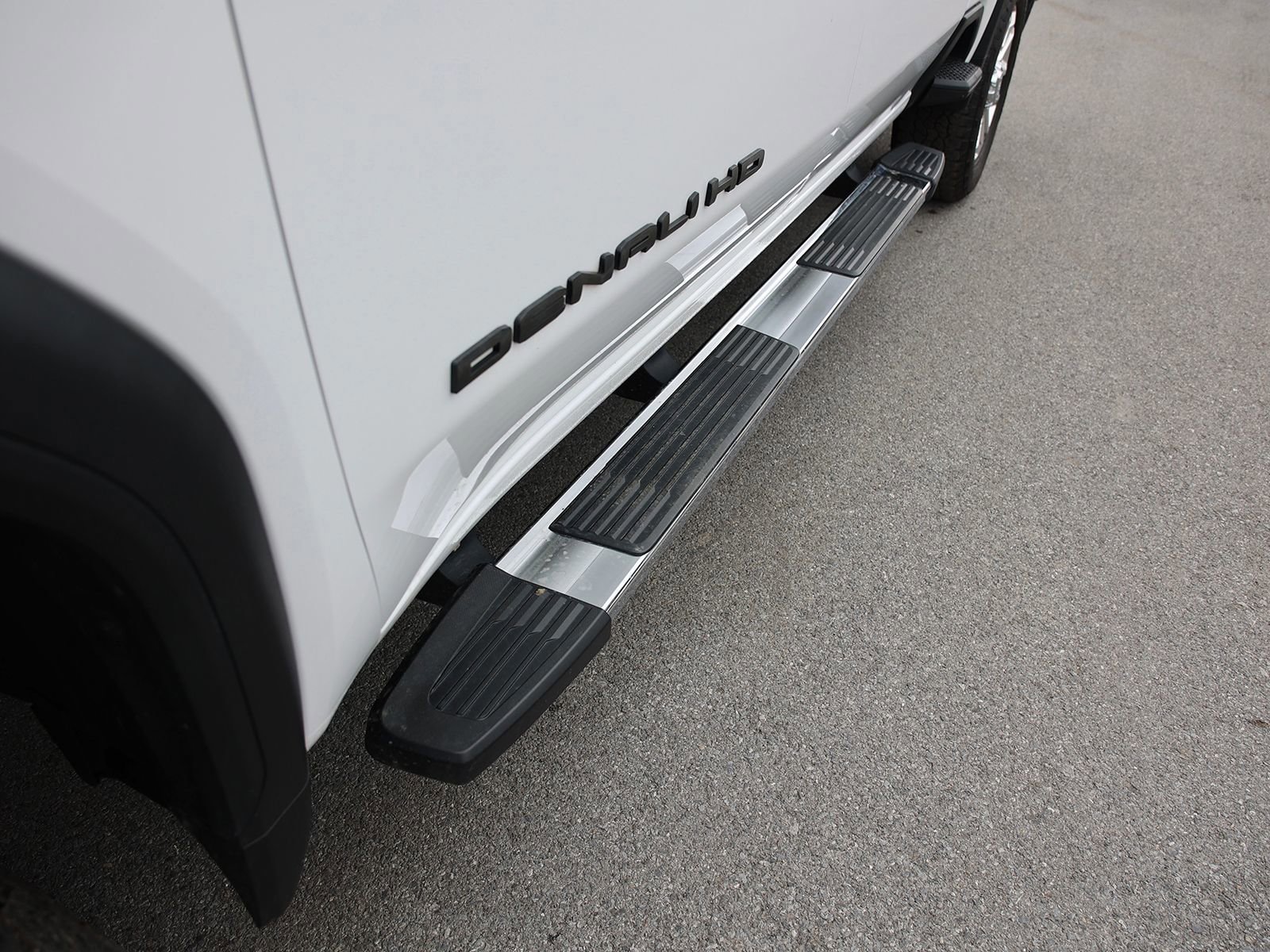 Used 2022 GMC Sierra 2500 Denali w/ Denali Ultimate Package image 9