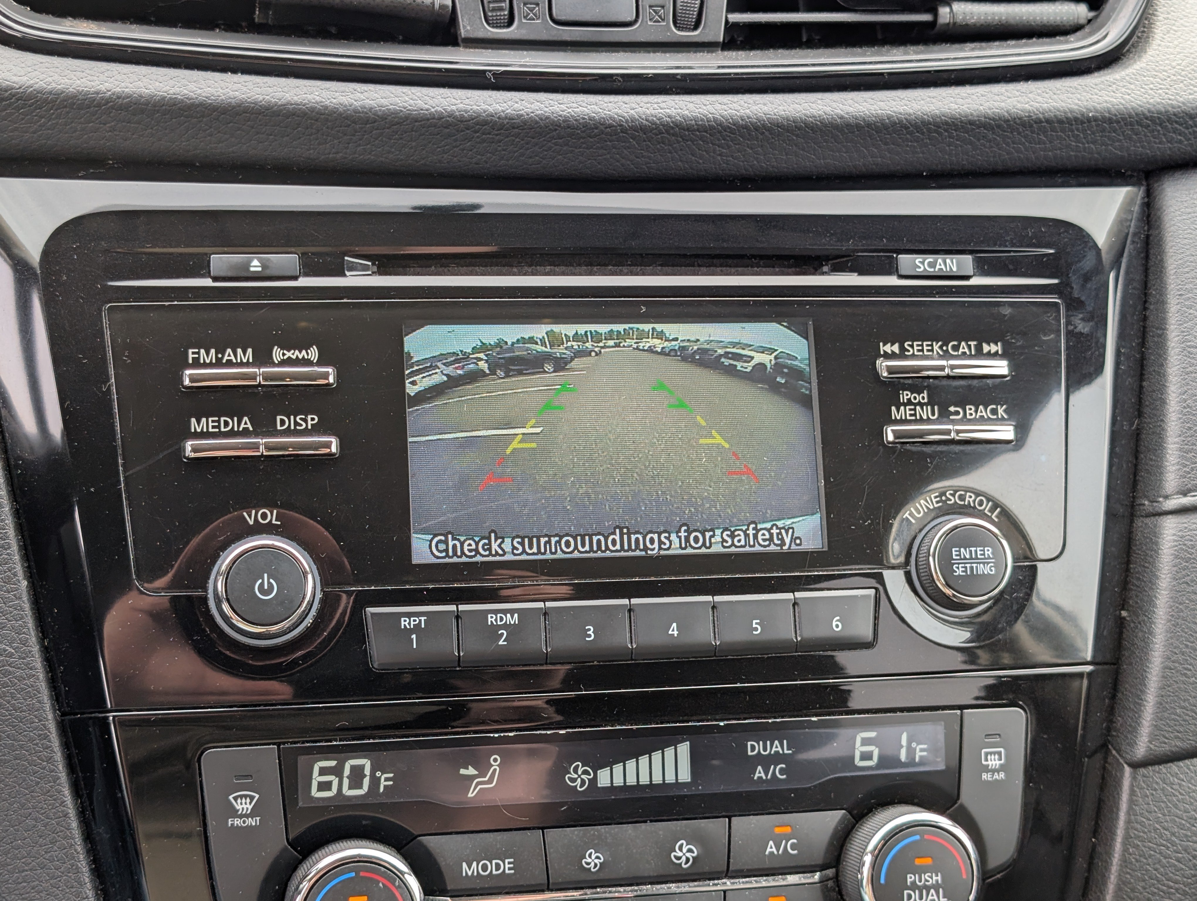Used 2017 Nissan Rogue SV AWD/4WD image 30