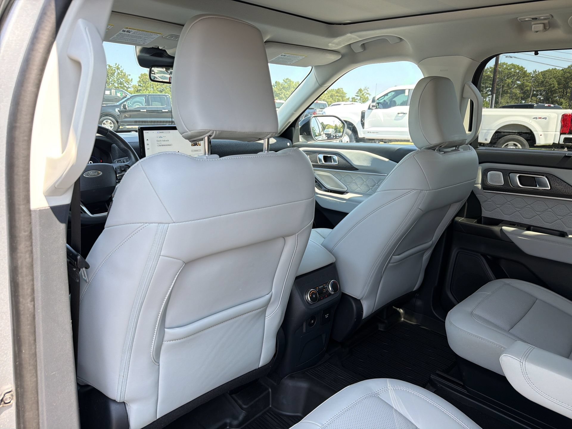 Certified 2025 Ford Explorer Platinum w/ Ultimate Package RWD image 19