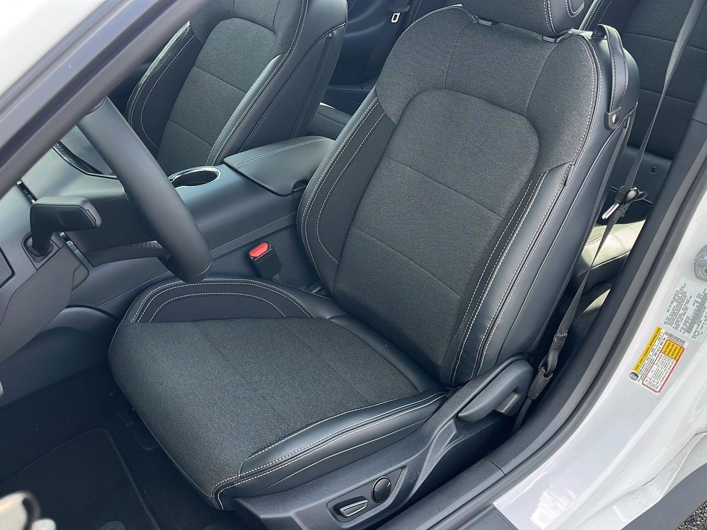 Certified 2025 Ford Mustang Coupe image 11