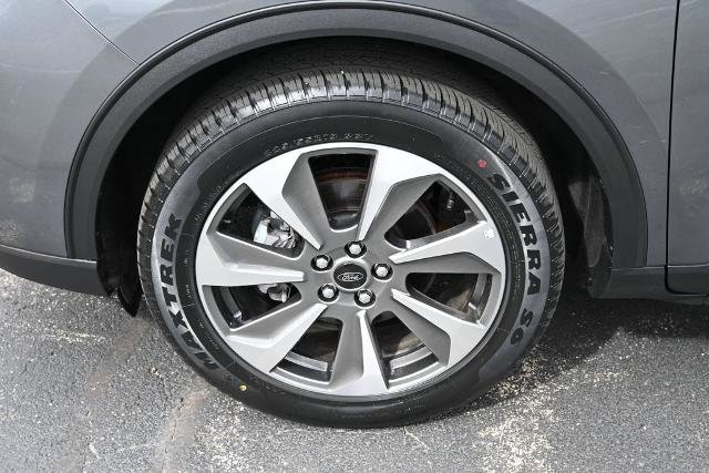 Certified 2024 Ford Escape Platinum AWD/4WD image 14