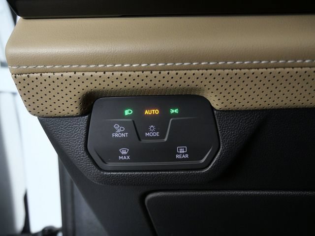 Used 2024 Volkswagen Atlas Cross Sport SE AWD/4WD image 25