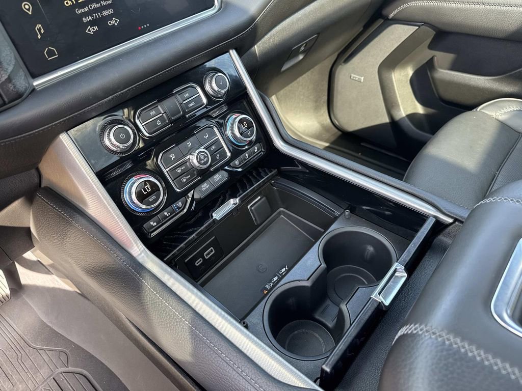 Used 2024 GMC Yukon XL Denali w/ Denali Reserve Package image 29