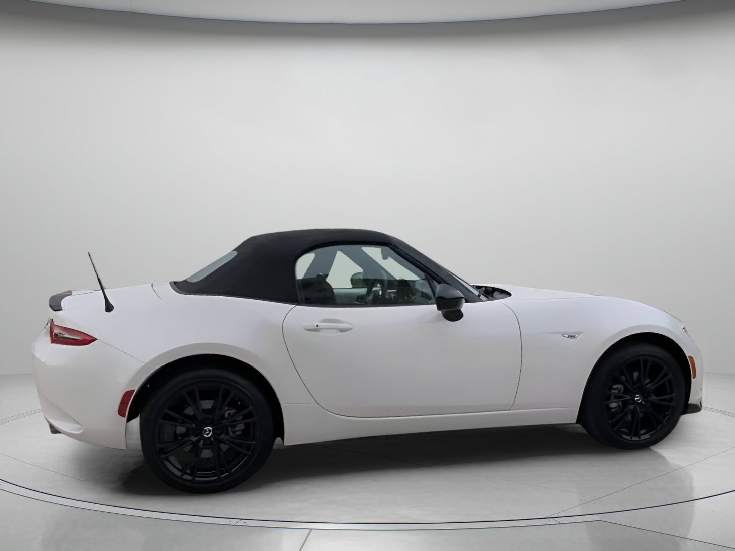 Used 2024 MAZDA MX-5 Miata Club RWD image 31