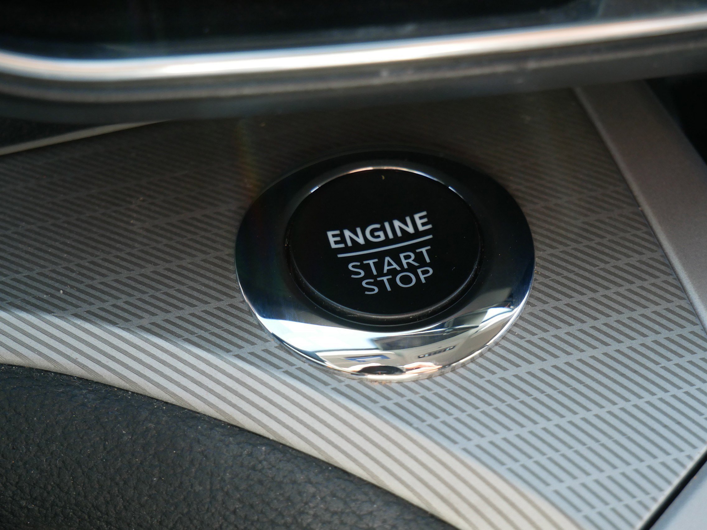 Certified 2024 Ford Explorer XLT w/ Equipment Group 202A image 30