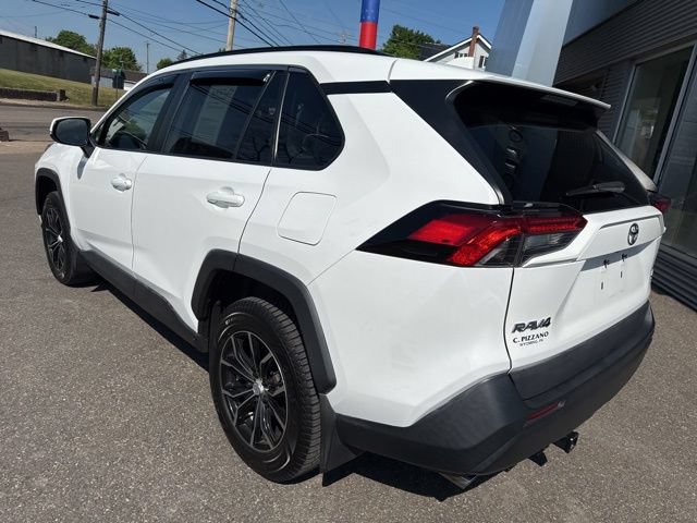 Used 2021 Toyota RAV4 LE AWD/4WD image 8