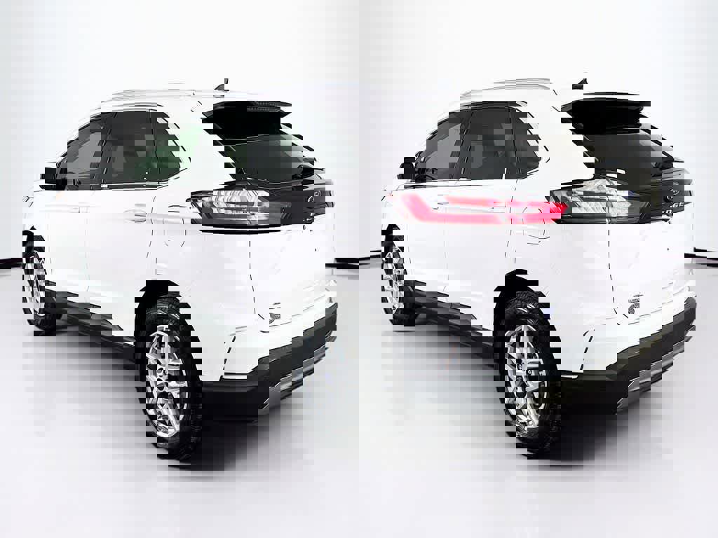 Certified 2022 Ford Edge SEL w/ Convenience Package image 3