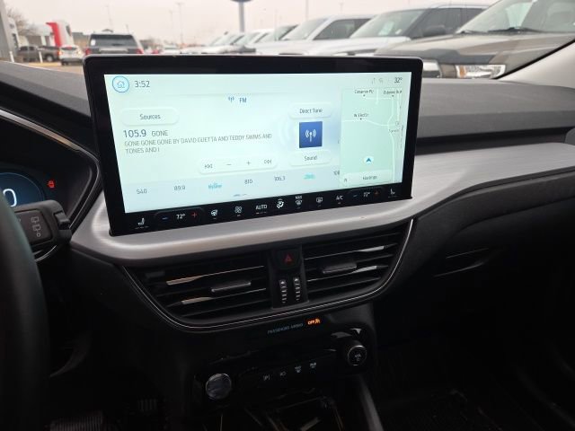 Certified 2025 Ford Escape Base w/ PHEV Premium Package image 9