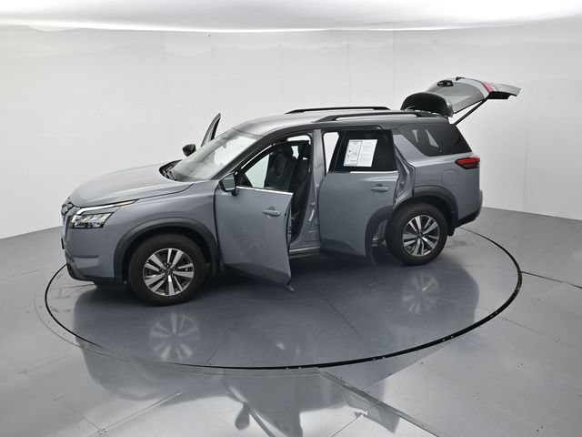 Used 2024 Nissan Pathfinder SL AWD/4WD image 51
