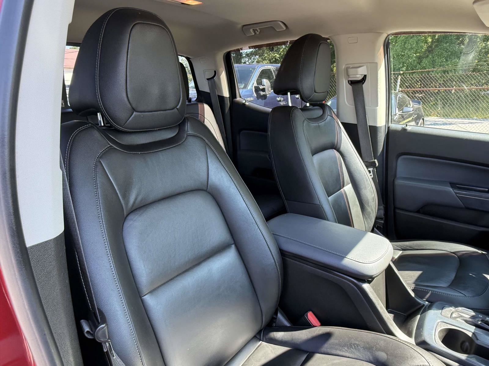 Used 2018 Chevrolet Colorado Z71 AWD/4WD image 27