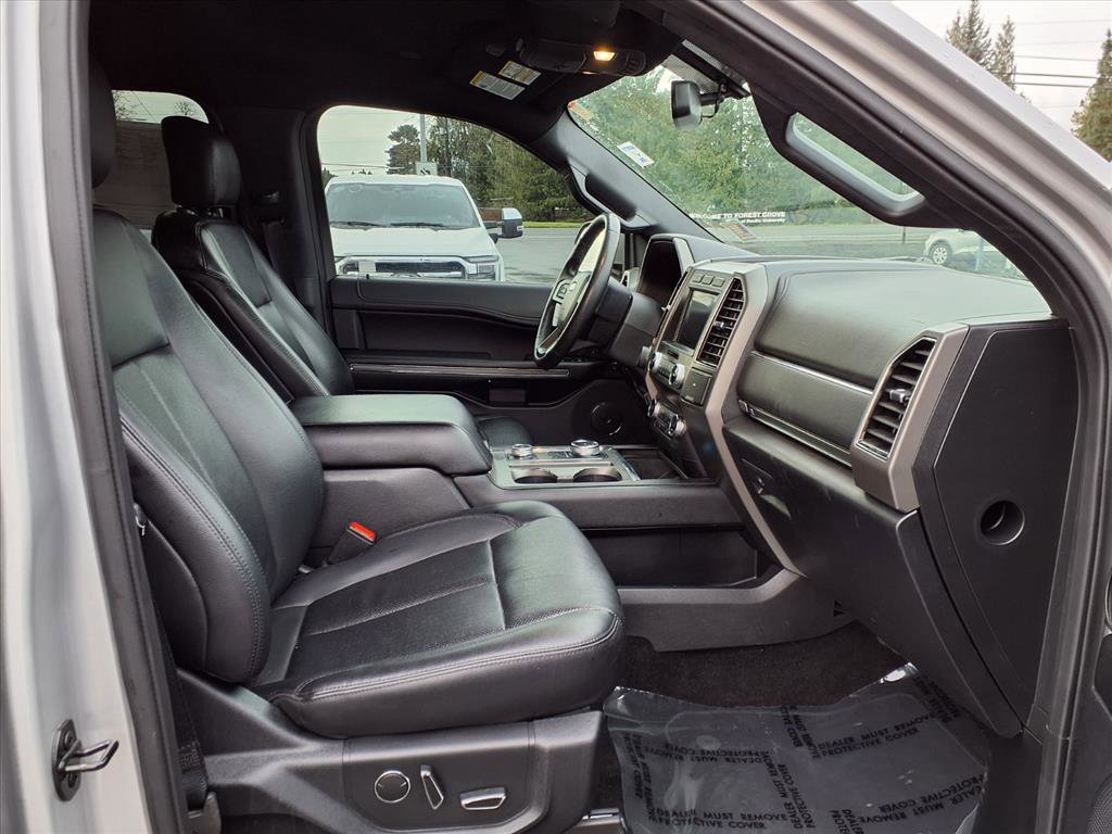 Certified 2019 Ford Expedition XLT w/ Equipment Group 202A image 6