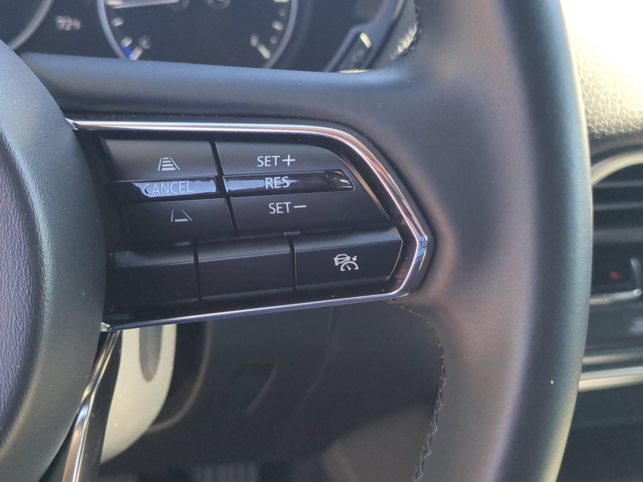 Used 2025 MAZDA CX-90 3.3 Turbo w/ Preferred Package AWD/4WD image 16