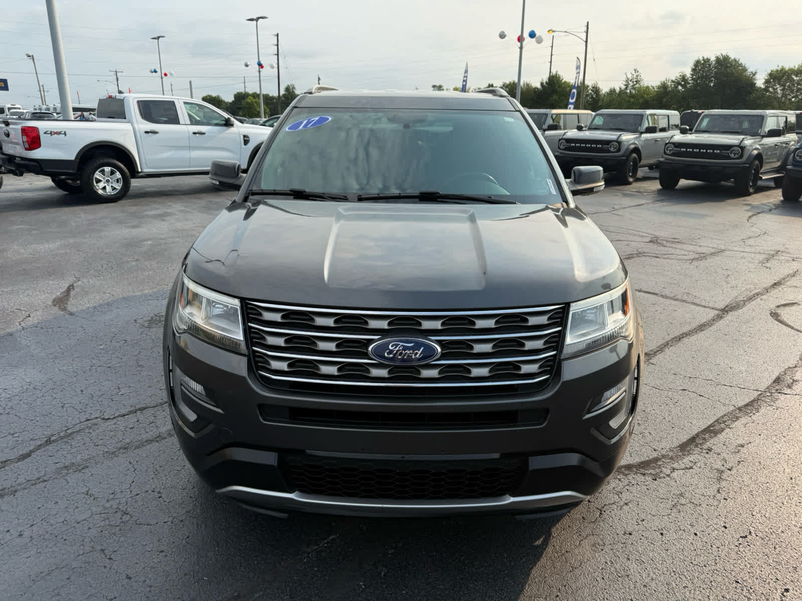 Certified 2017 Ford Explorer XLT AWD/4WD image 22