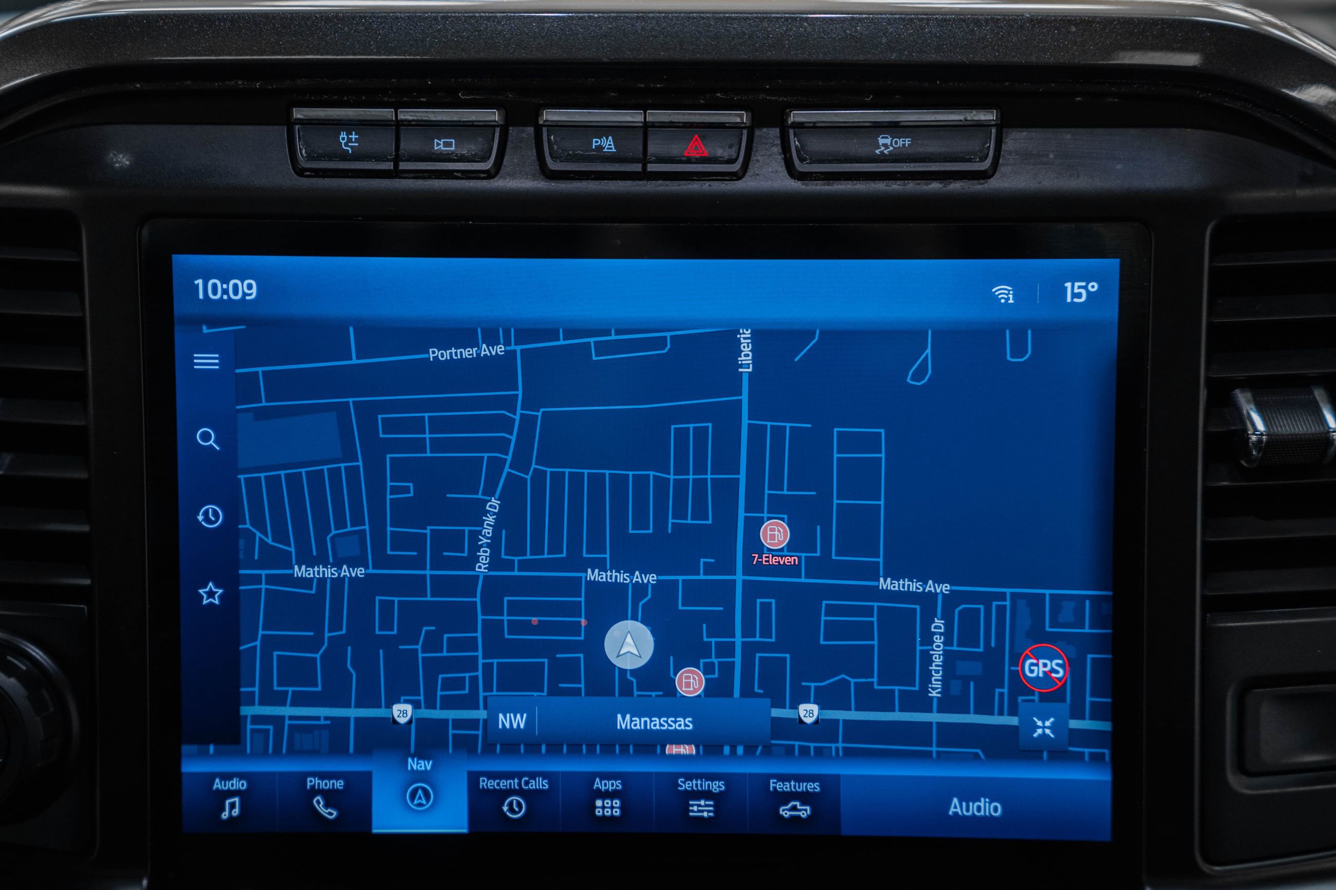 Certified 2023 Ford F150 Lariat w/ Equipment Group 502A High image 29