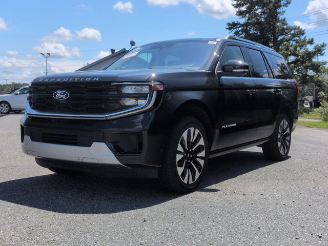 Certified 2025 Ford Expedition Platinum w/ Driver's Package AWD/4WD image 8
