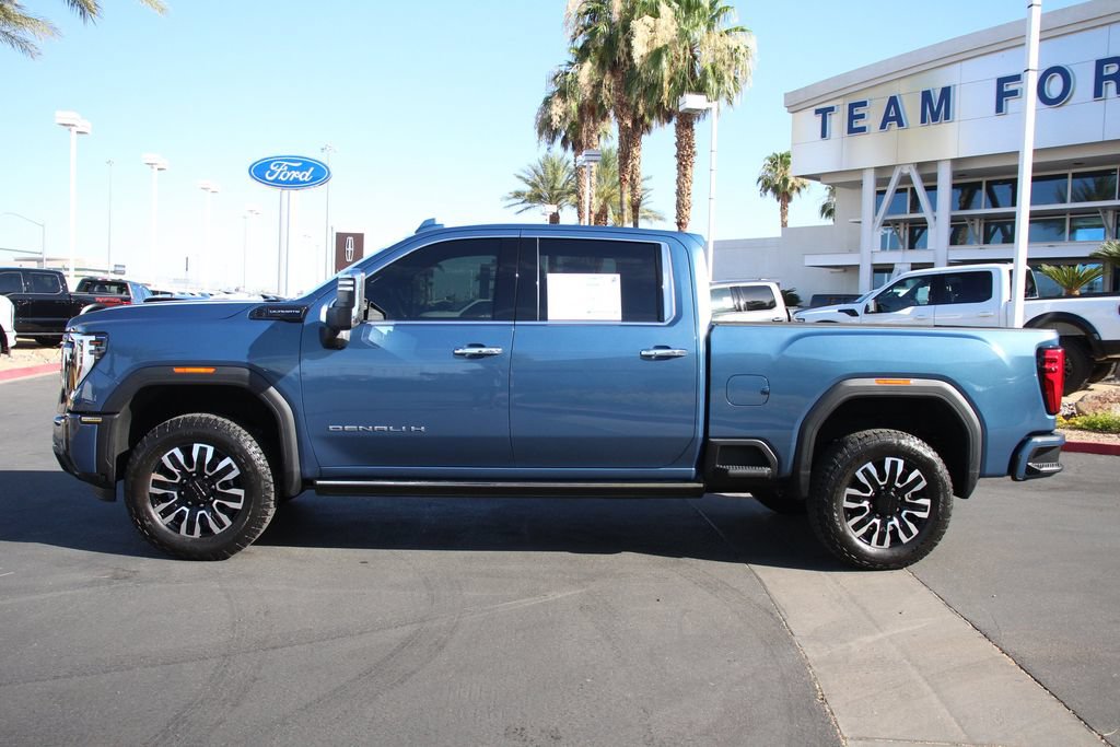 Used 2024 GMC Sierra 2500 Denali Ultimate w/ Max Trailering Package AWD/4WD image 4