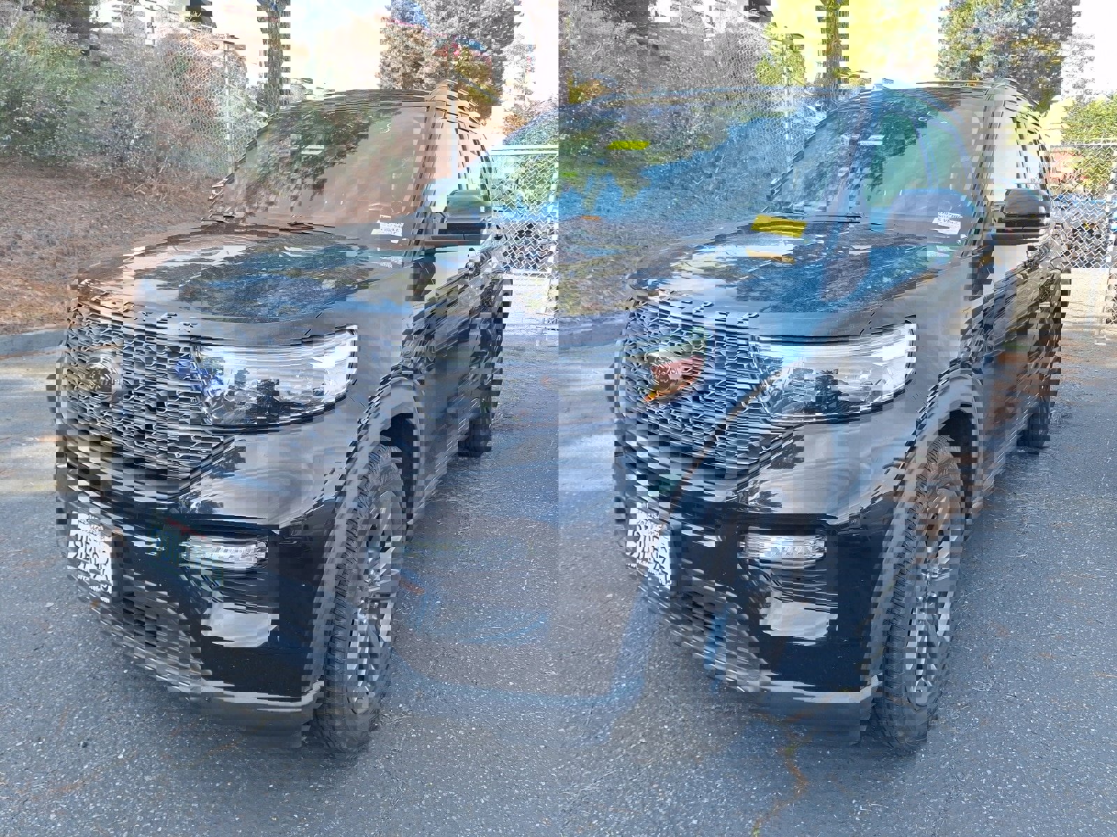 Certified 2022 Ford Explorer XLT w/ Equipment Group 202A image 3