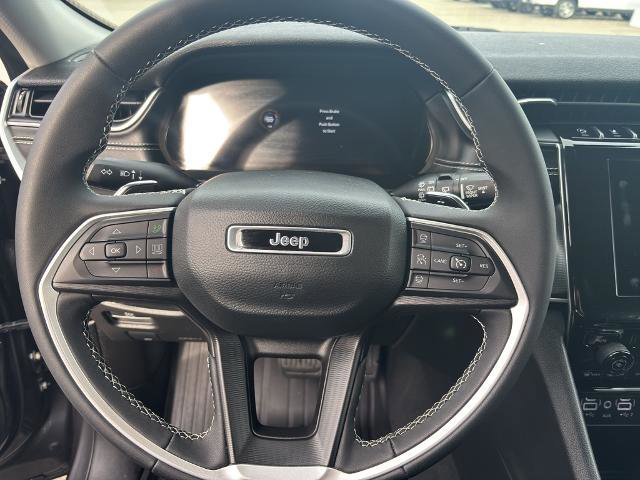 Used 2024 Jeep Grand Cherokee L Laredo image 14