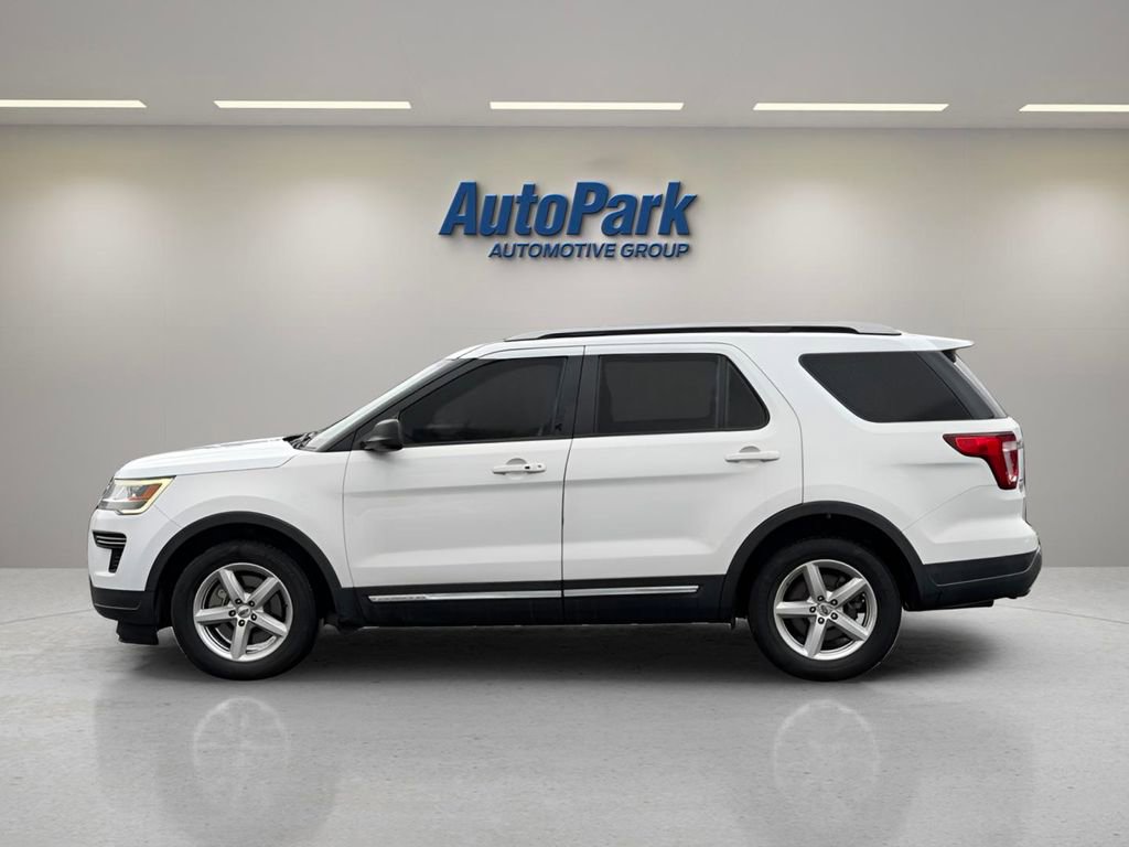Certified 2018 Ford Explorer XLT FWD image 4