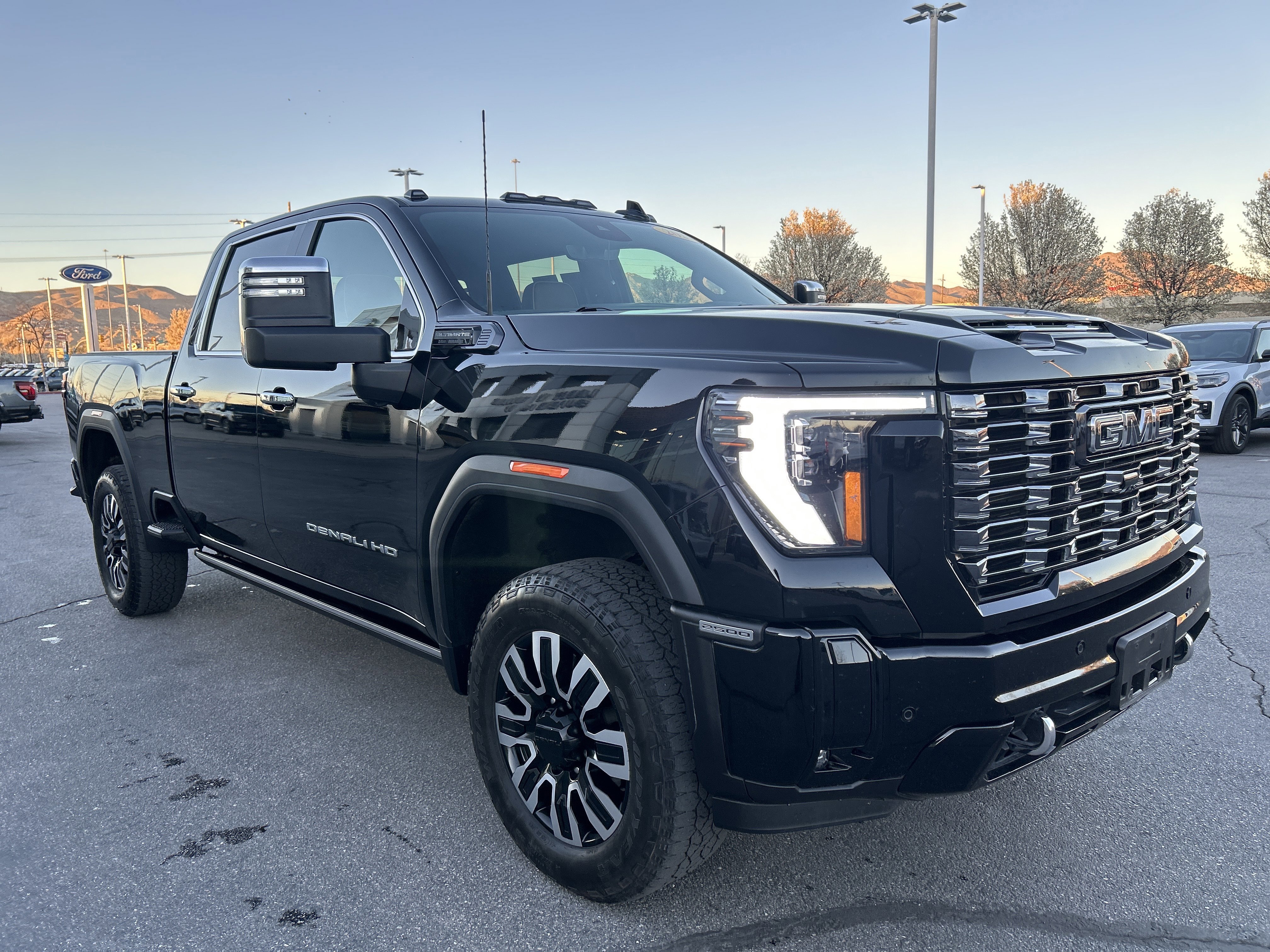 Used 2025 GMC Sierra 2500 Denali Ultimate w/ Max Trailering Package image 8