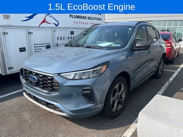 Certified 2023 Ford Escape ST-Line w/ Tech Pack #1 AWD/4WD image 2